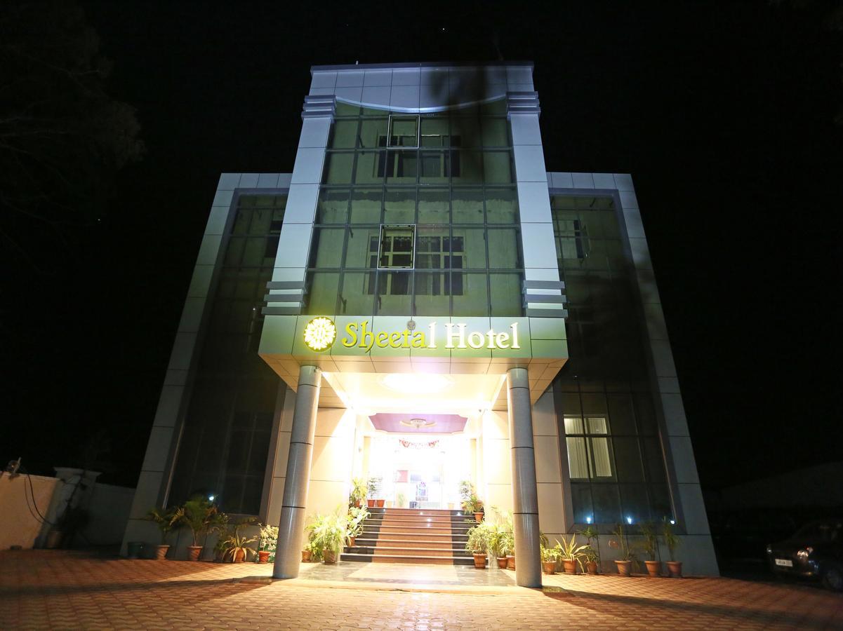 Oyo 4635 Sheetal Hotel Haldwani Exterior photo
