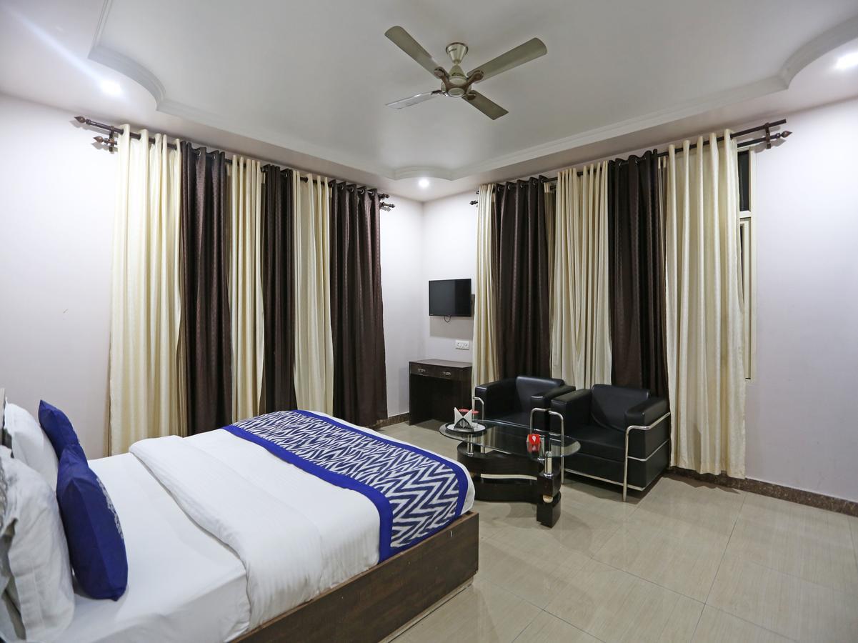 Oyo 4635 Sheetal Hotel Haldwani Exterior photo