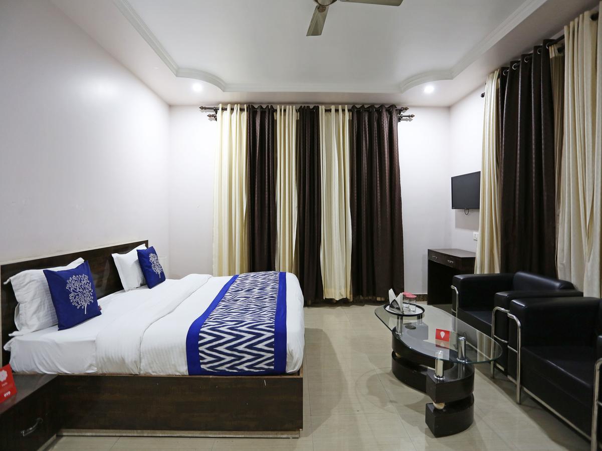 Oyo 4635 Sheetal Hotel Haldwani Exterior photo